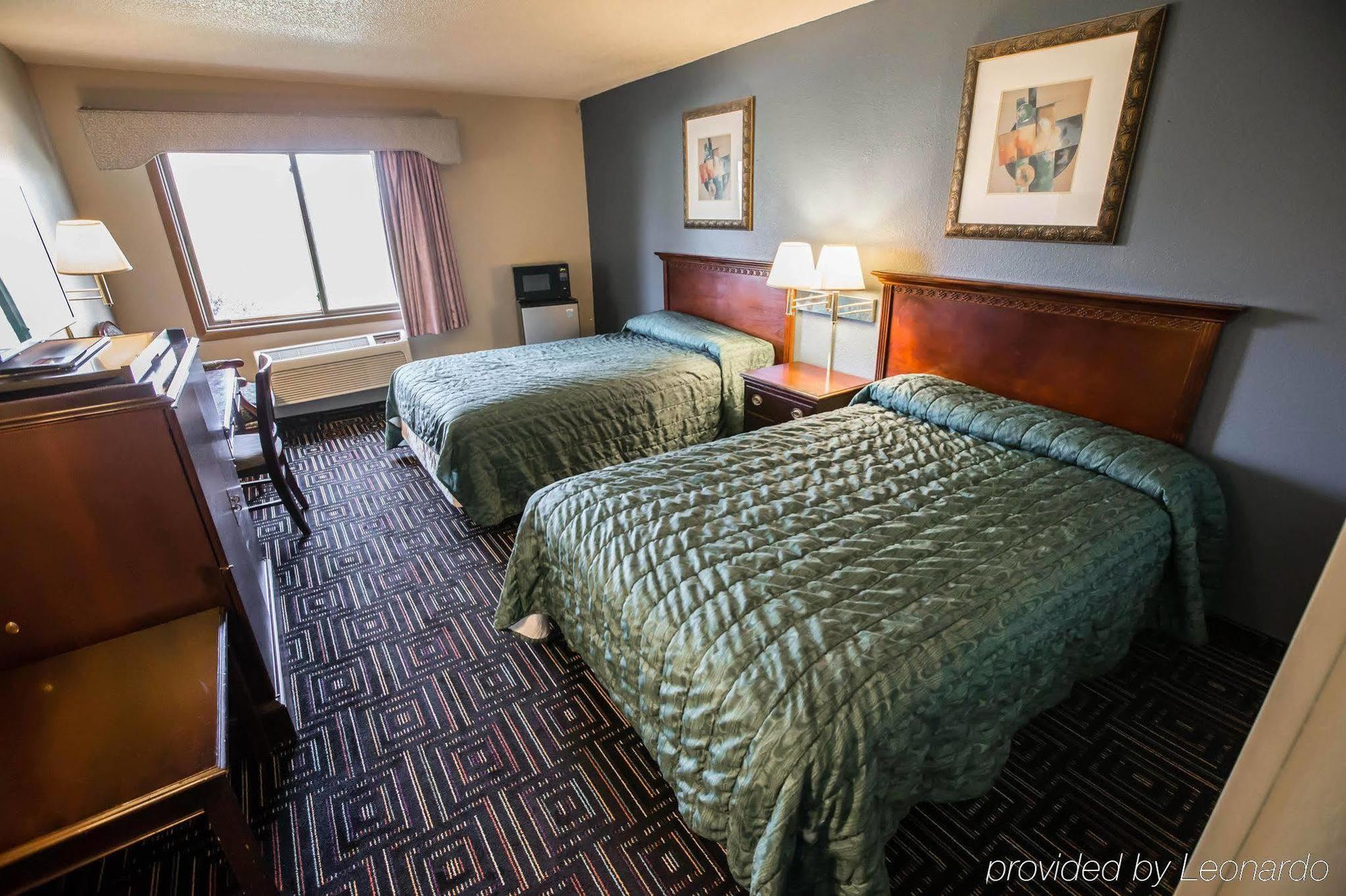 Hotel Baymont By Wyndham Joliet Exterior foto