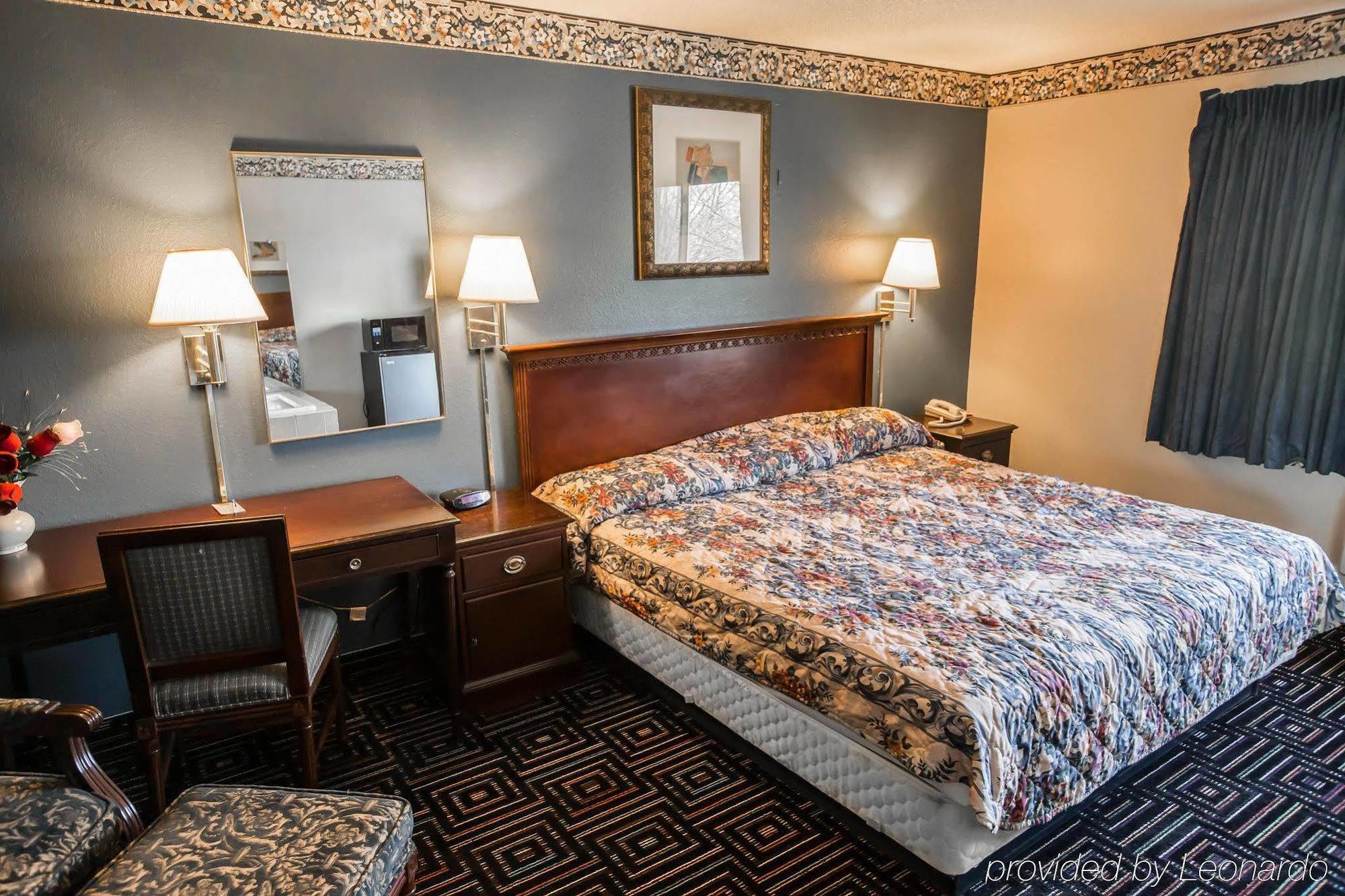 Hotel Baymont By Wyndham Joliet Exterior foto